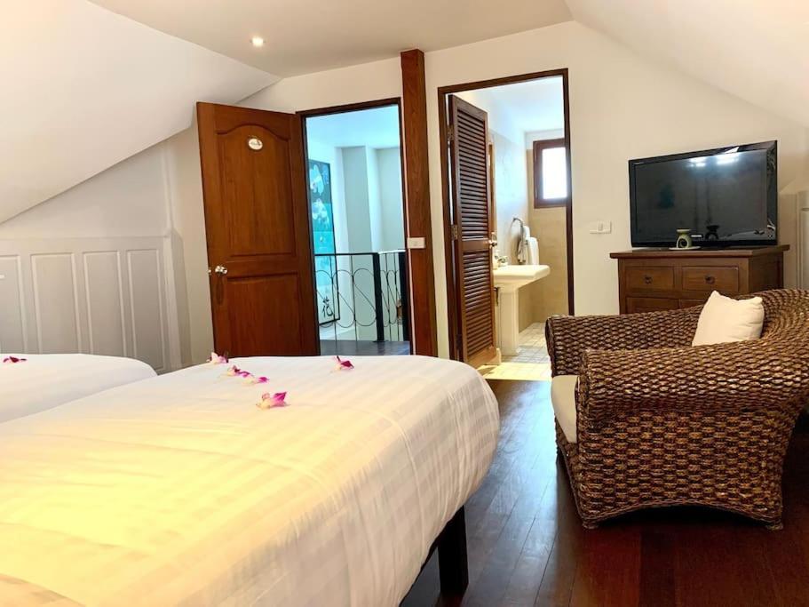 Beachfront Villa Charmant With Private Pool 사무이 외부 사진